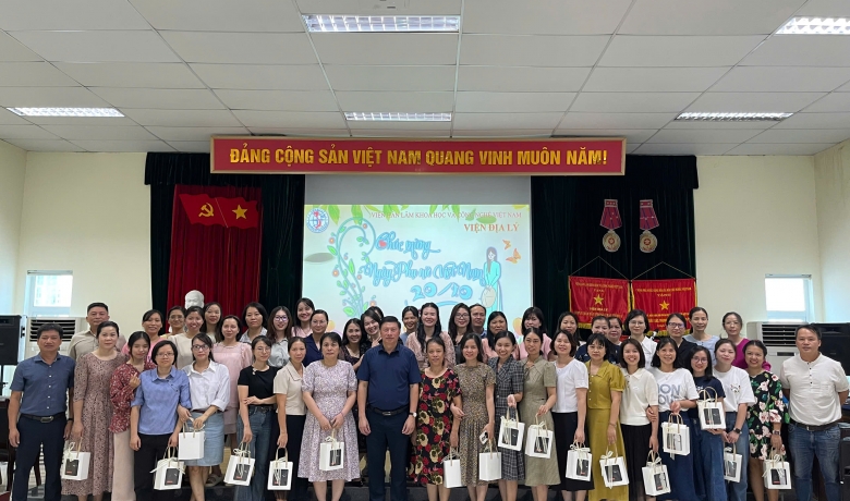 Kỷ niệm ngày phụ nữ Việt Nam 20/10/2024