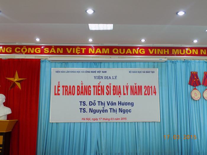 Lễ trao bằng Tiến sĩ tại cơ sở đào tạo Viện Địa ...