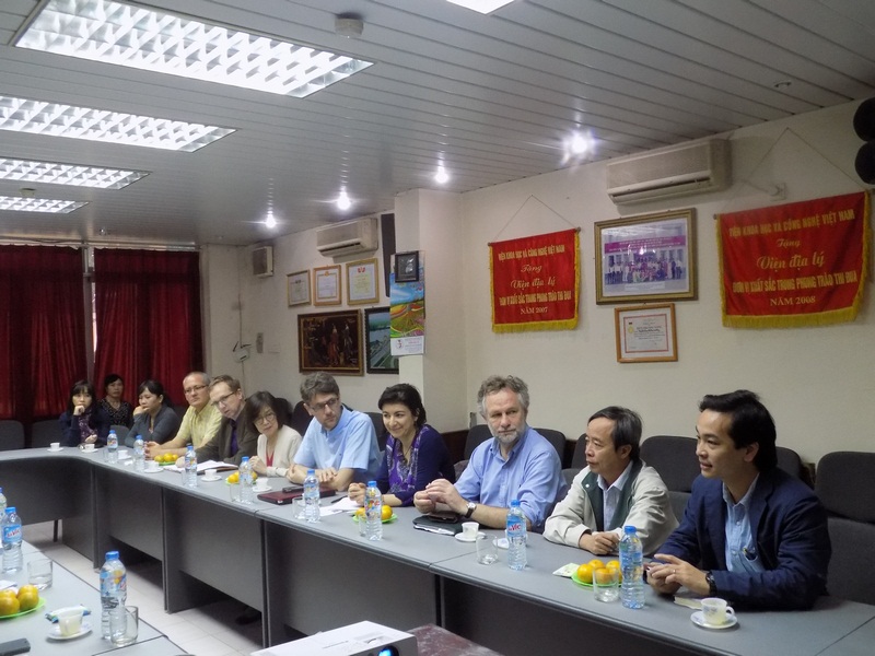Viện Địa lý tiếp và làm việc với trường đại học Khoa ...