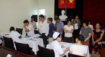 Viện Địa lý tổ chức khám sàng lọc Ung thu gan cho ...